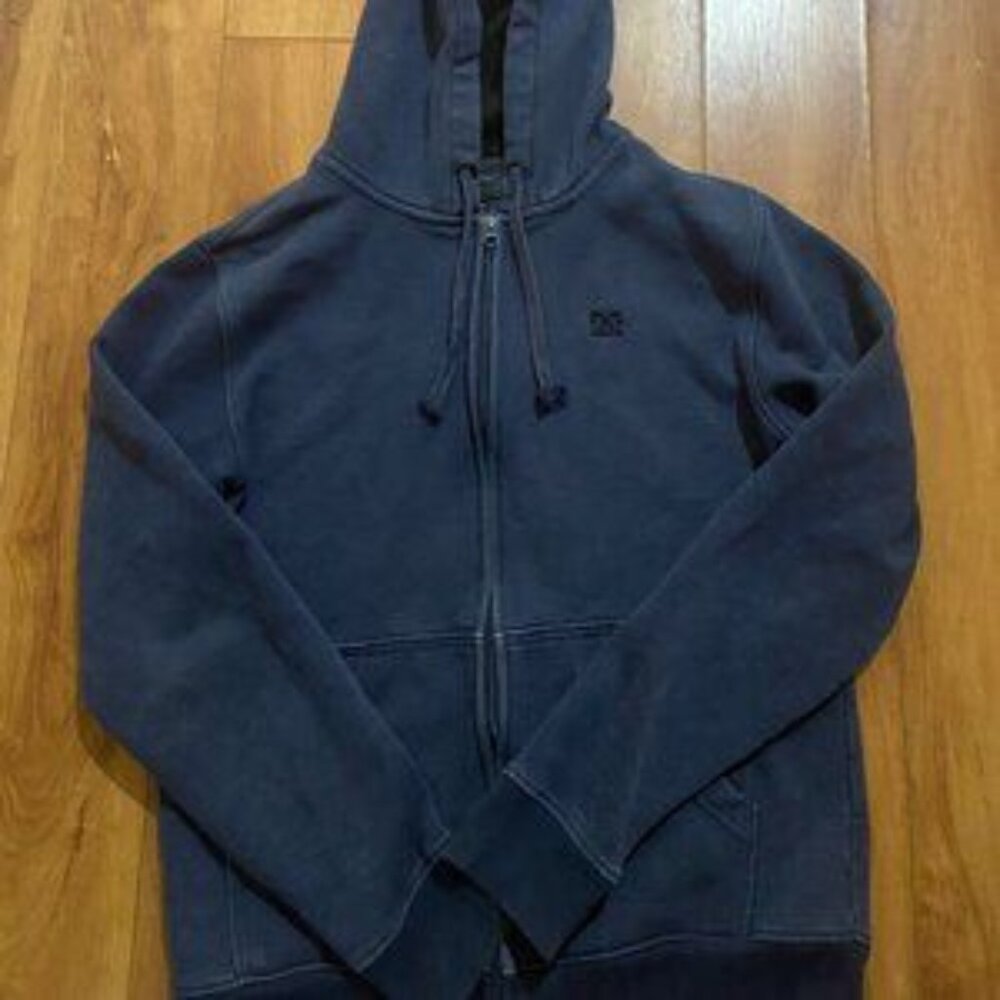 blue dczip up